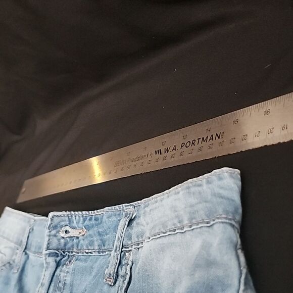 CALVIN KLEIN JEANS Raw Hem Denim 5 Pocket Shorts - Picture 8 of 12